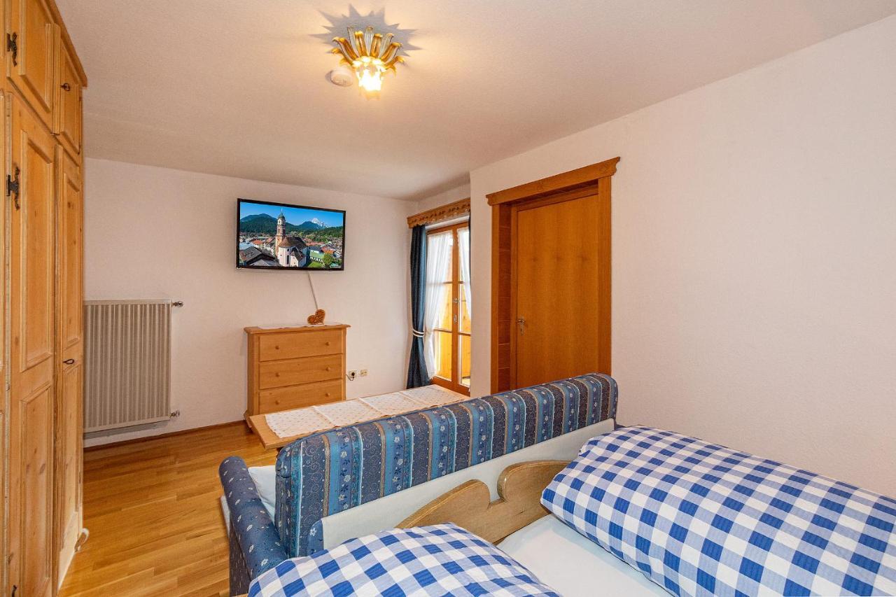 Apartamento Beim Gschdoaga Mittenwald Exterior foto
