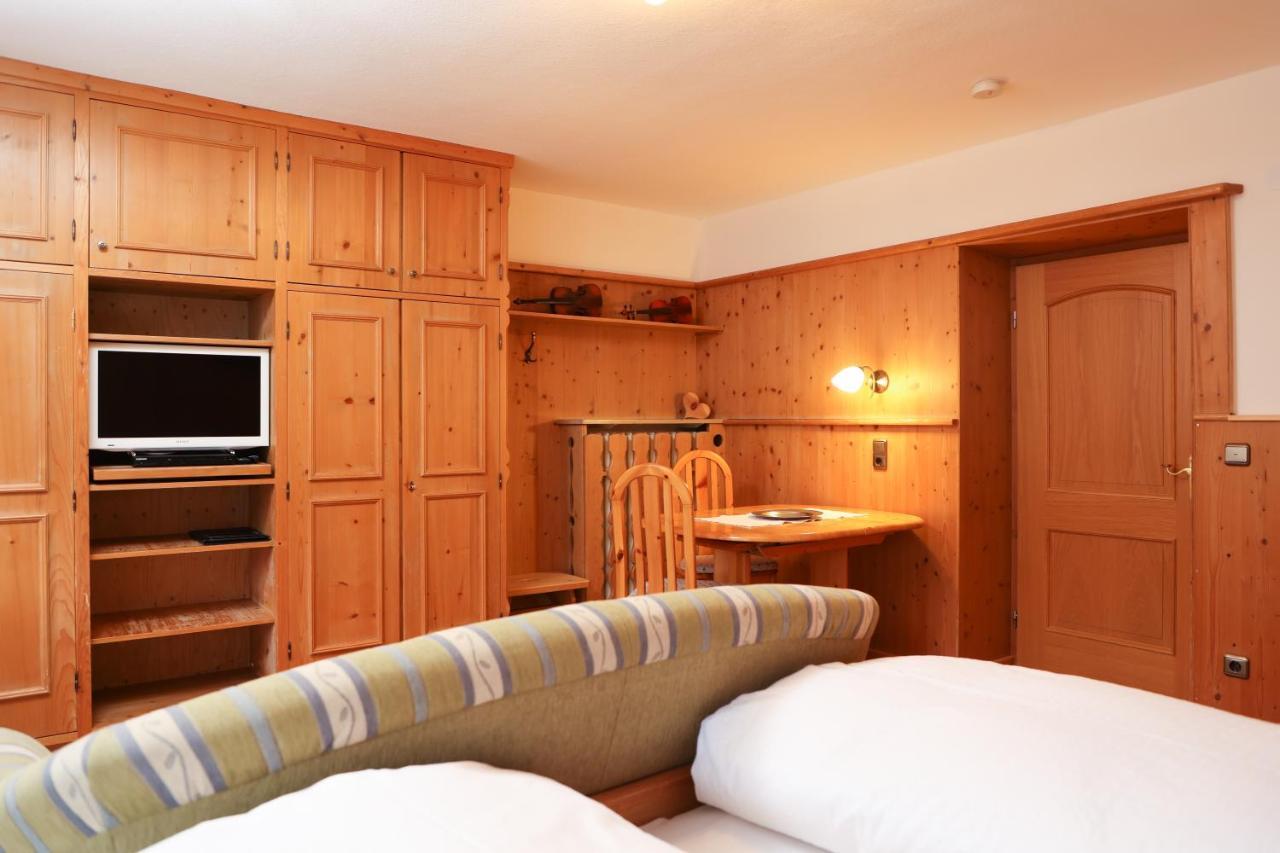 Apartamento Beim Gschdoaga Mittenwald Exterior foto